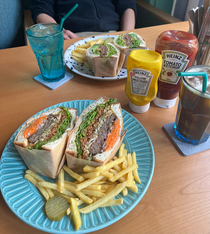 TOKYO SANDWICH MAFIA
Restaurant Design & Sandwich Archive